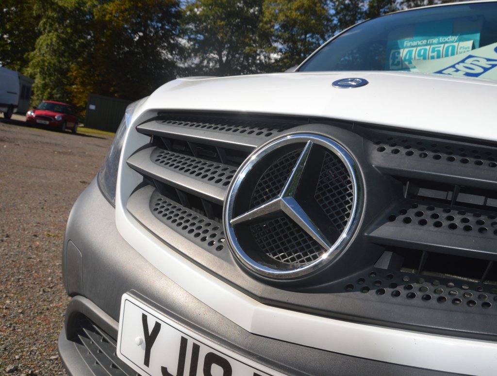 Mercedes Vito.